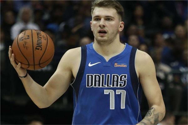 给予一名手 给予一名手